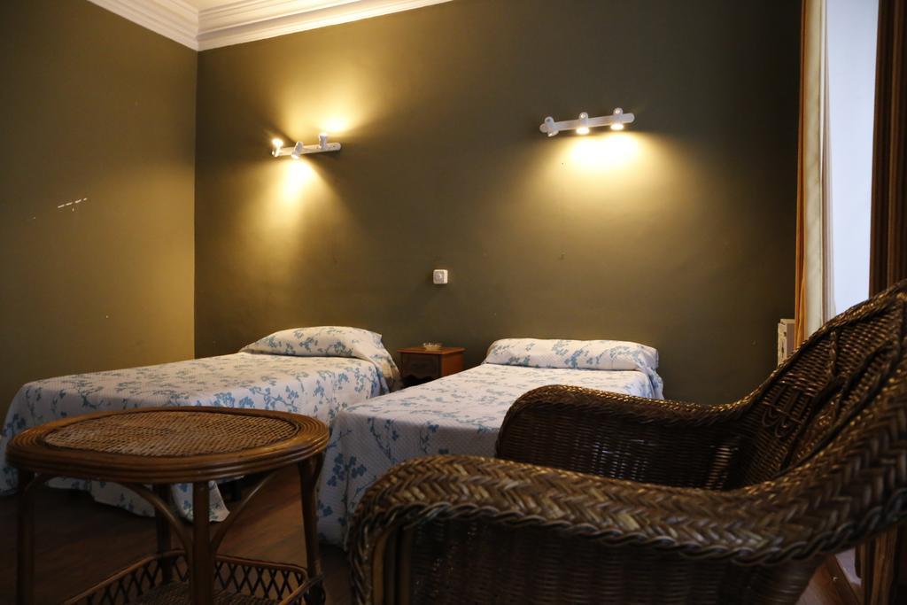Pension Iberia Llanes Cameră foto